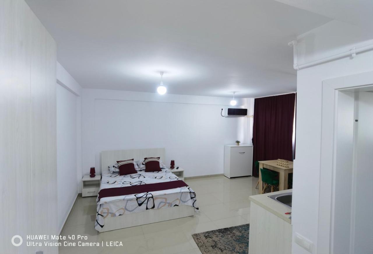 Ferienwohnung Garsoniera De La Mare Mangalia Exterior foto