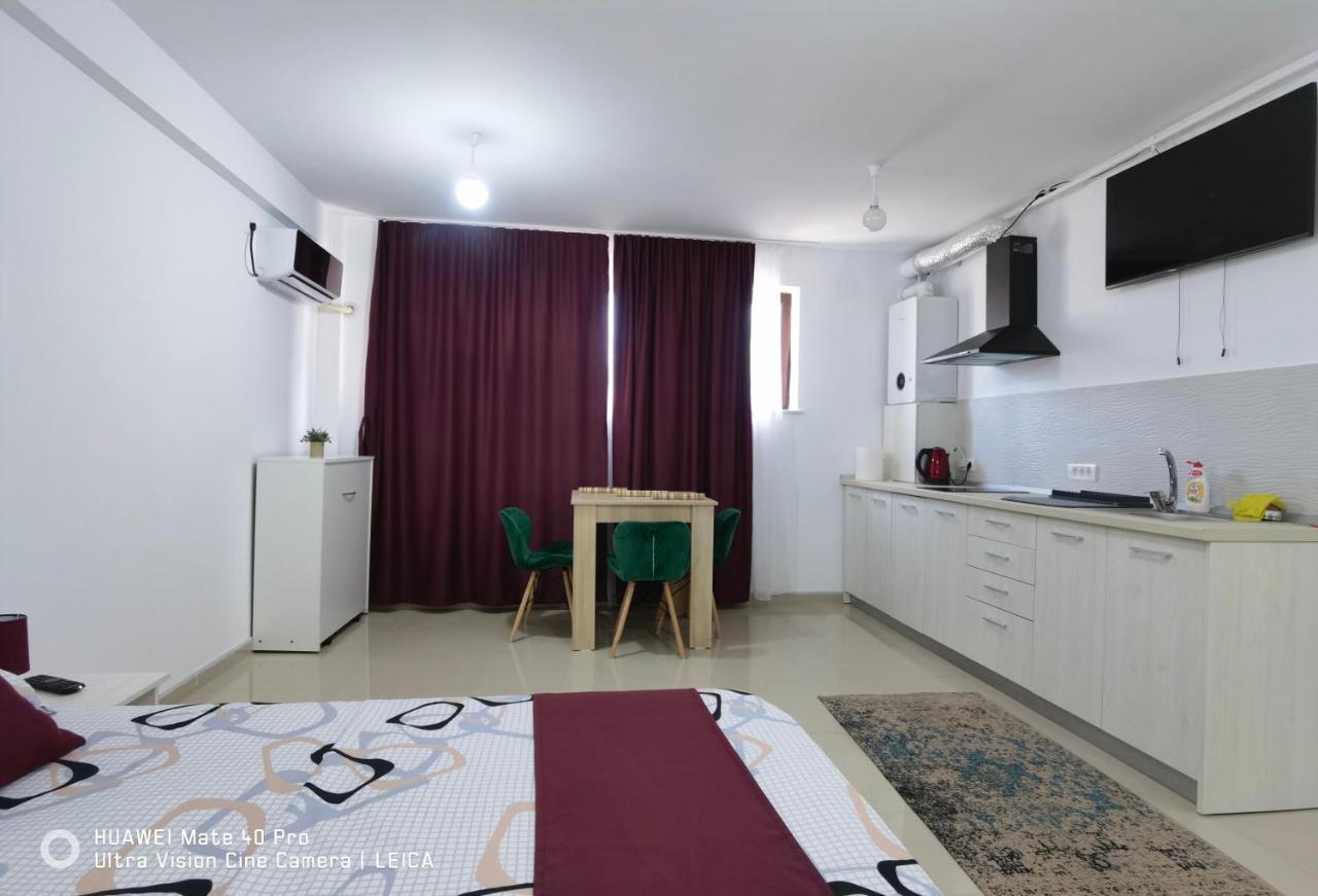 Ferienwohnung Garsoniera De La Mare Mangalia Exterior foto