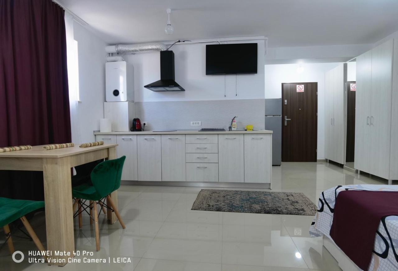 Ferienwohnung Garsoniera De La Mare Mangalia Exterior foto